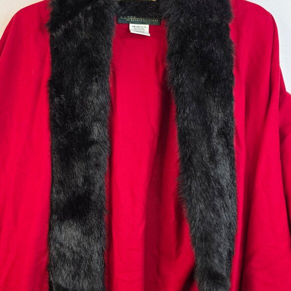 Harve Benard Red Wool Blend Christmas Holiday Cape Black Faux Fur Trim OS - Picture 4 of 7